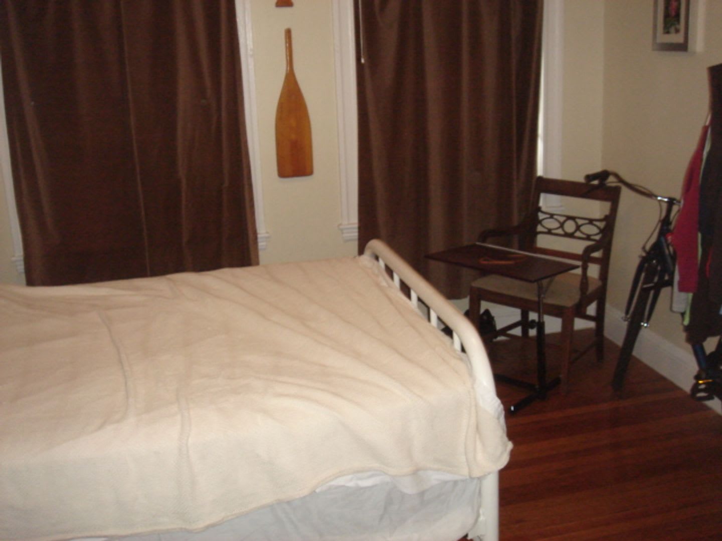 NO FEE 2 Bed split for 6/1 on Green line Heat Hw inc Students ok August 1 – photo 2