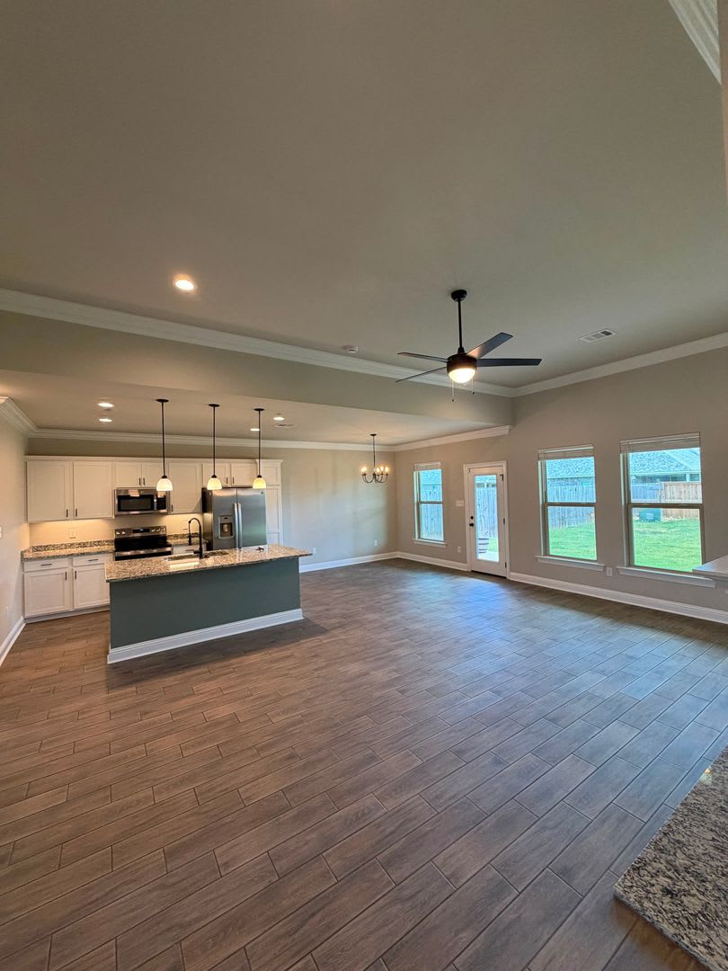 4 Bedroom 2 Bathroom in Canes Landing – photo 5