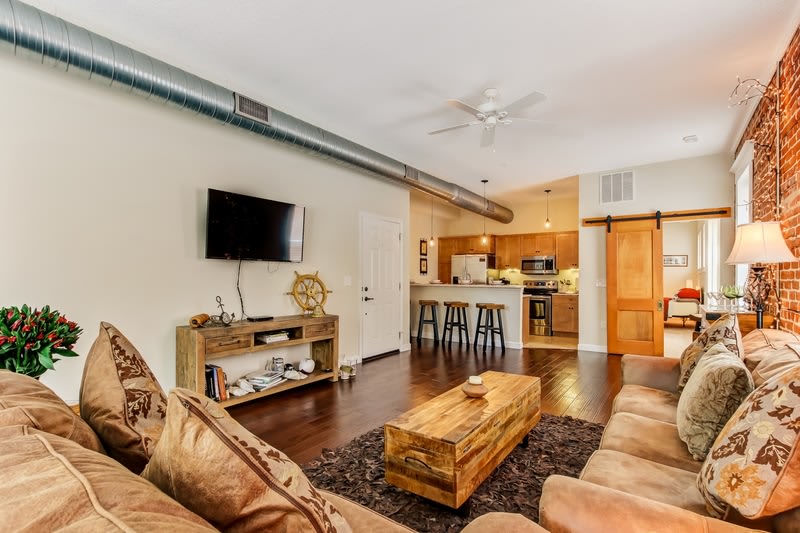 115 West 2nd Street – photo 3