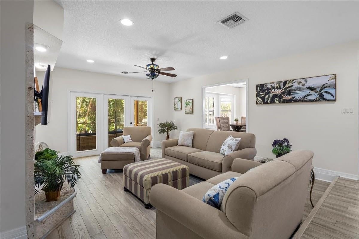2250 SE Country Club Lane – photo 3