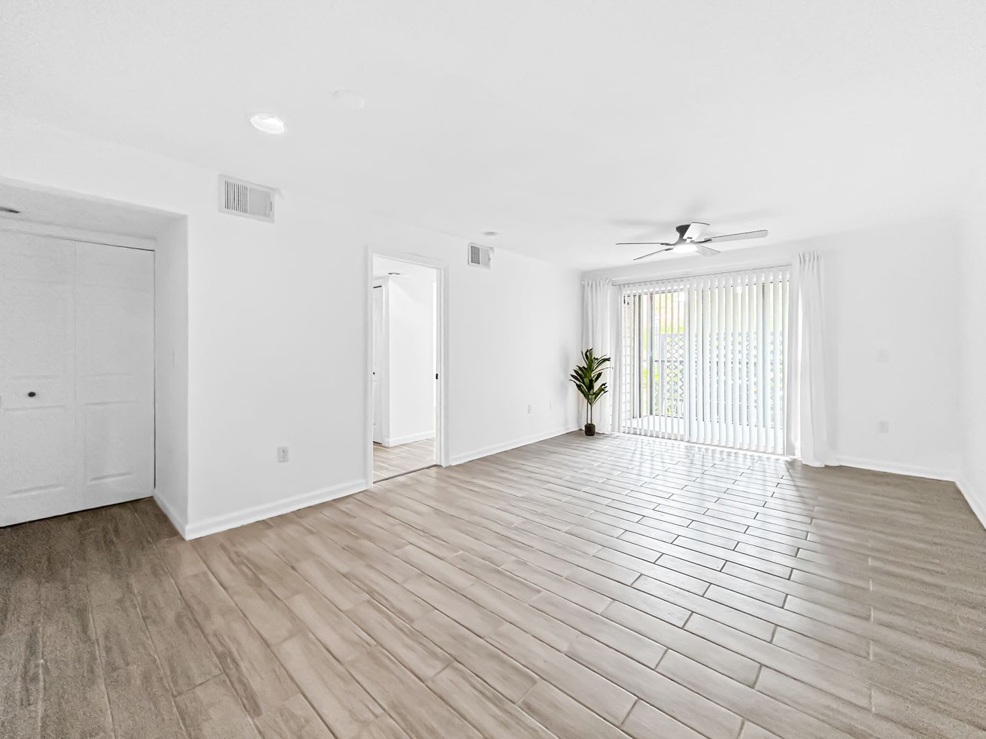 Resort Style Living In A Gated Community 2 Bed 2 Bath Condo In Clearwater – photo 5