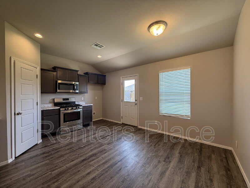 16122 S 88th E Ave – photo 2