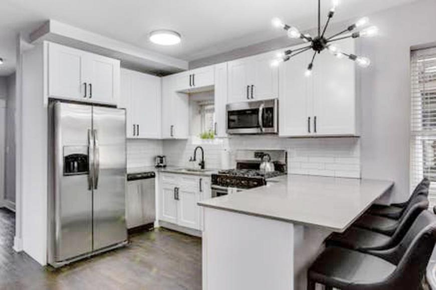 1610 W Waveland Avenue – photo 2