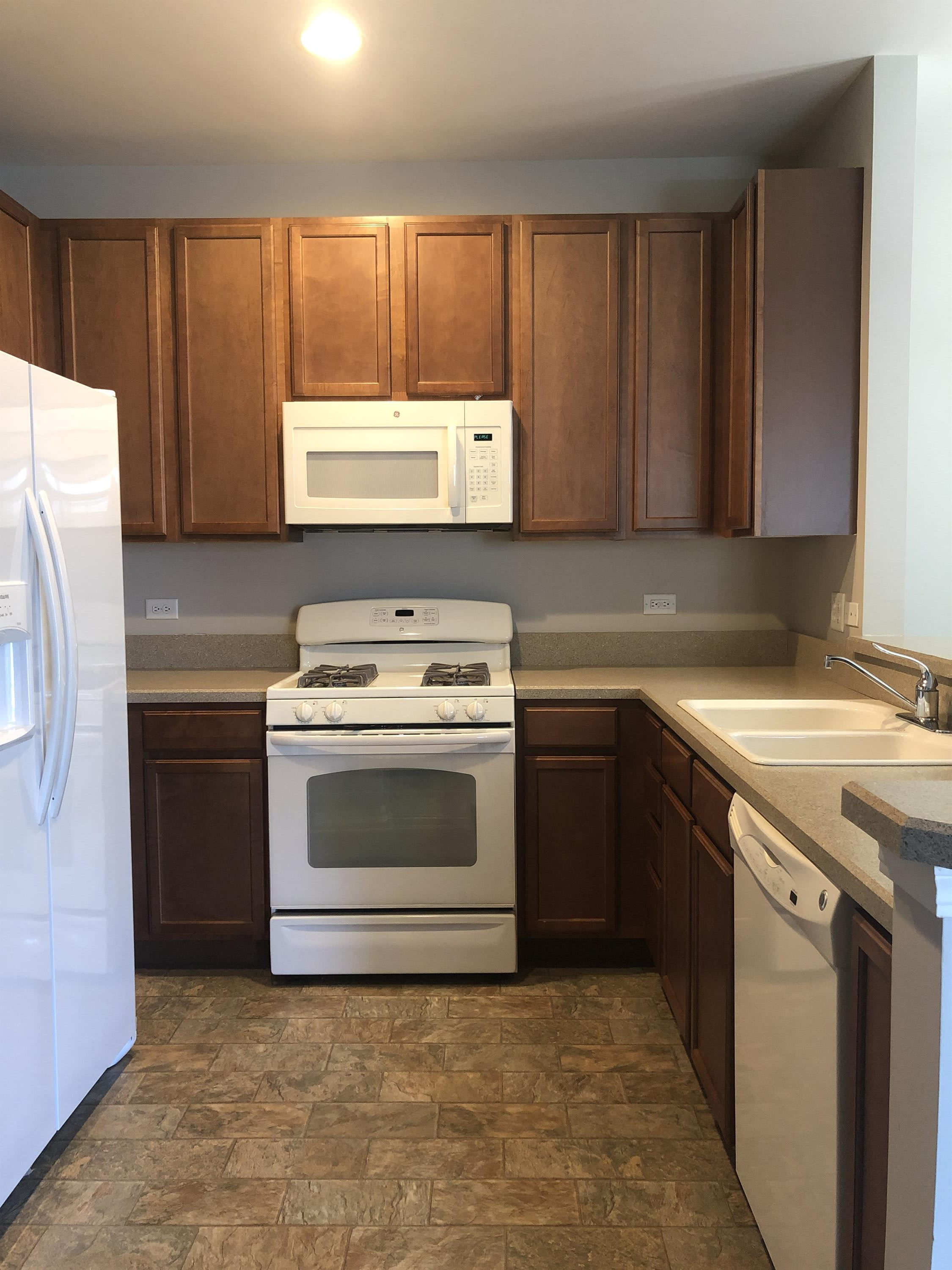 2220 Aurora DriveUnit 24 – photo 4