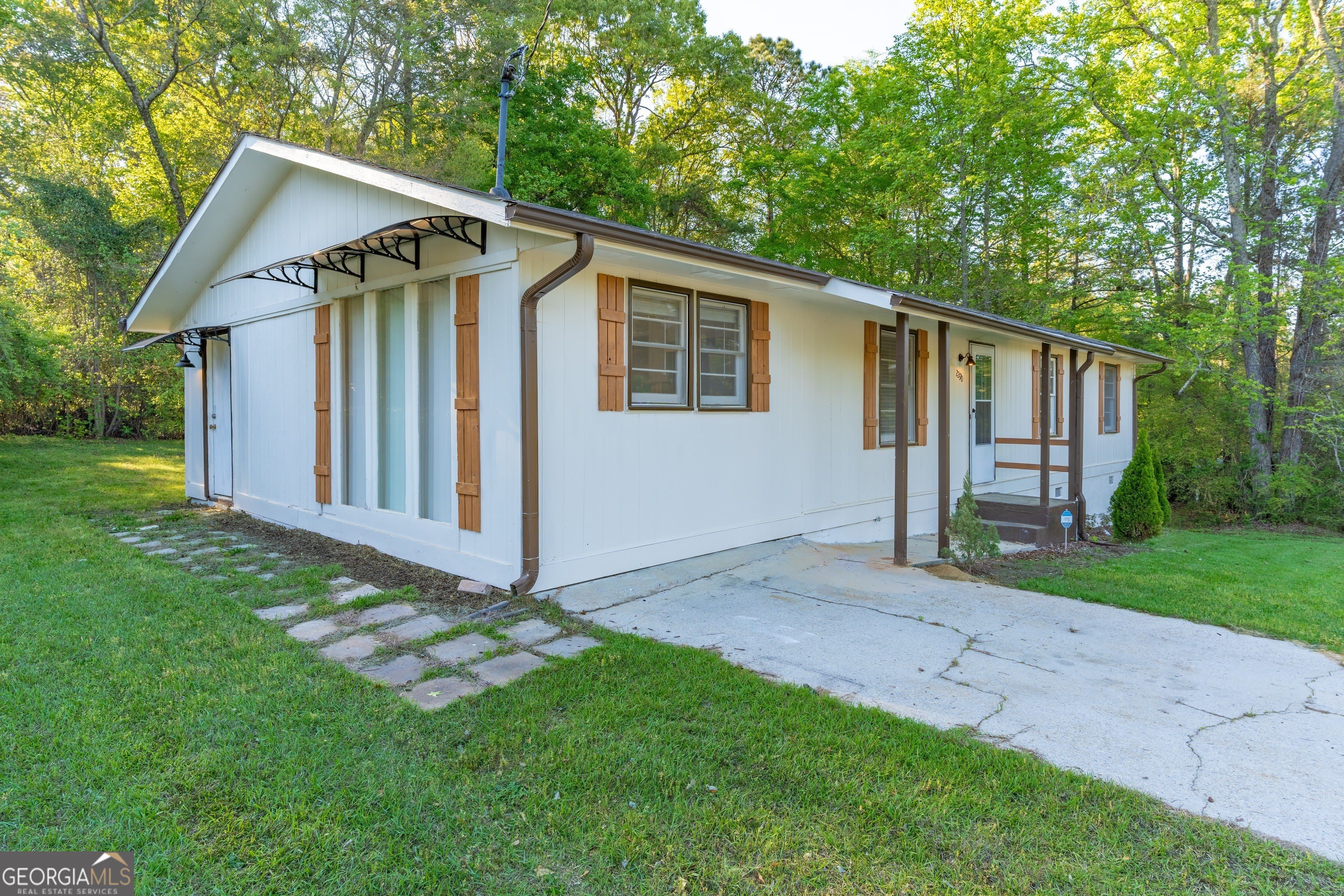 2290 Pinetree Lane NE – photo 3
