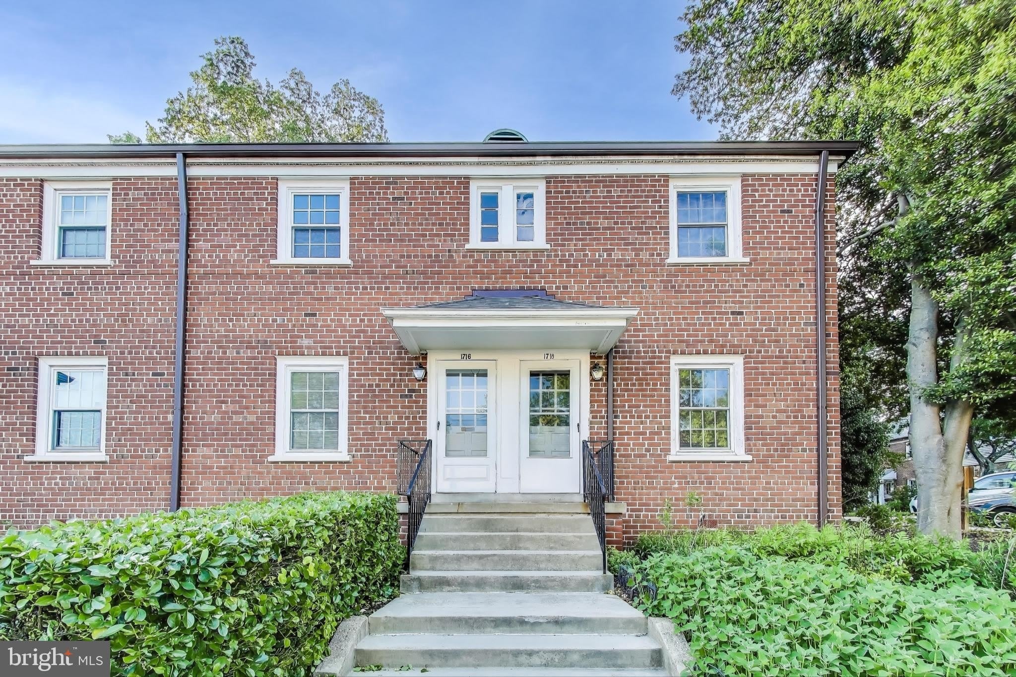 1716 E WEST Highway – photo 1