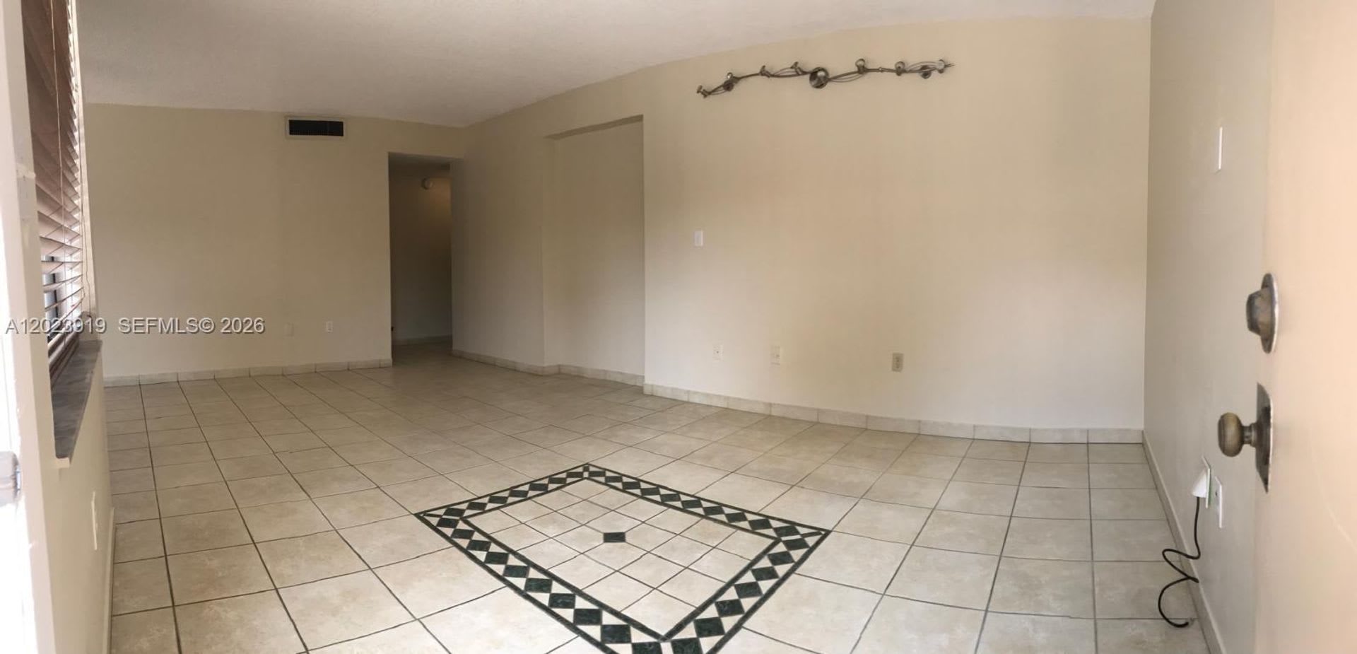 341 W Park Drive 10315 Miami Fl 33172 – photo 3