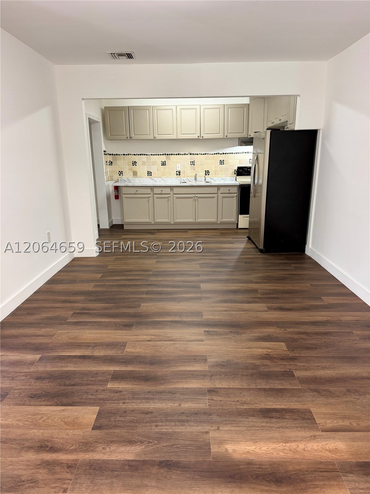 1200 NW 37th Ave – photo 4