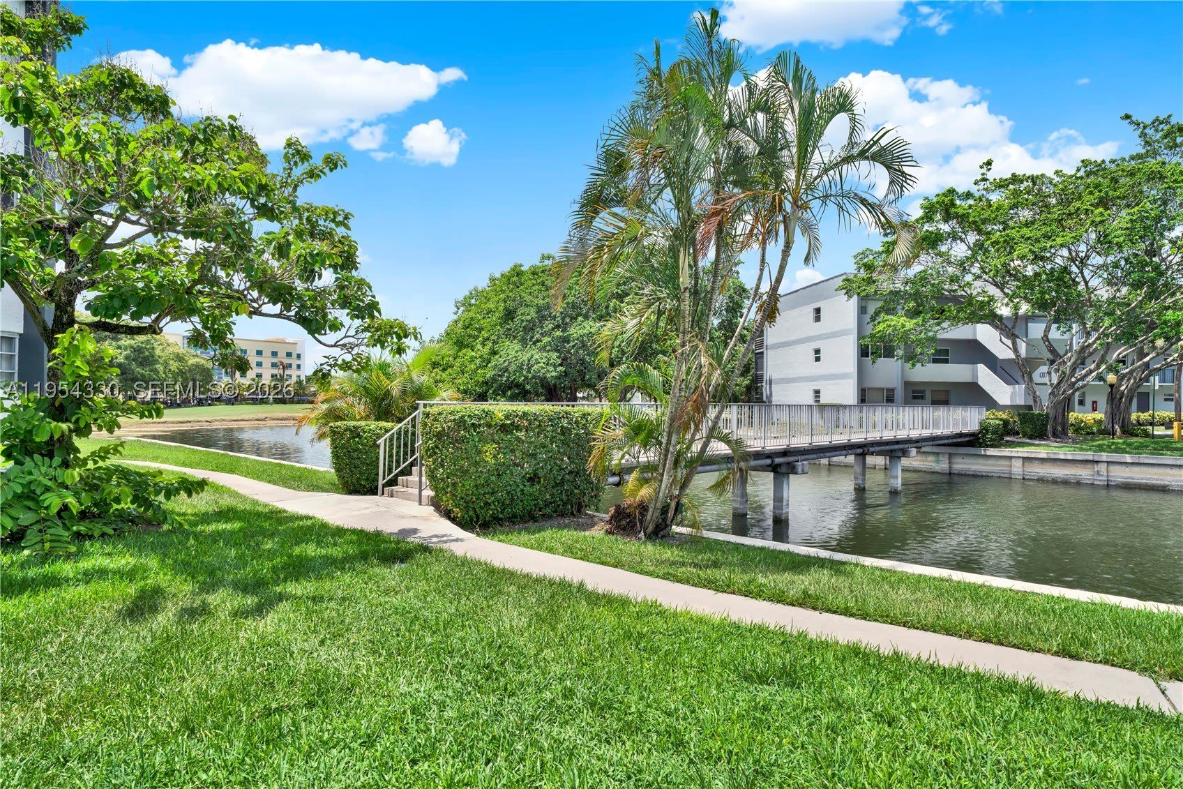 8320 Sands Point Blvd – photo 2