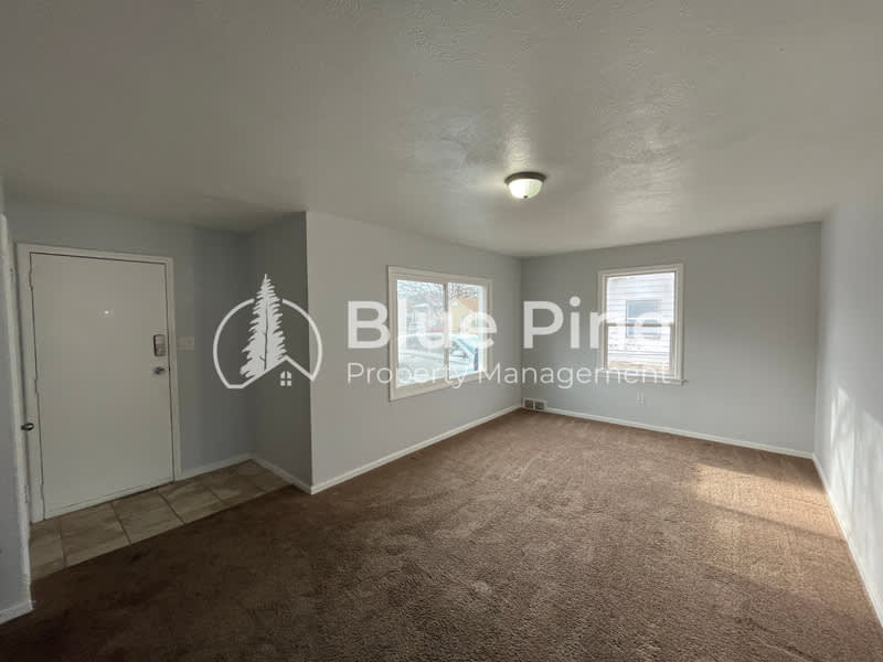 1322 South 4th Avenue – photo 4