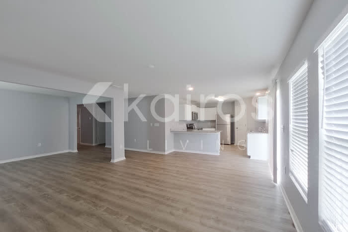 110 Kismet Parkway East – photo 5