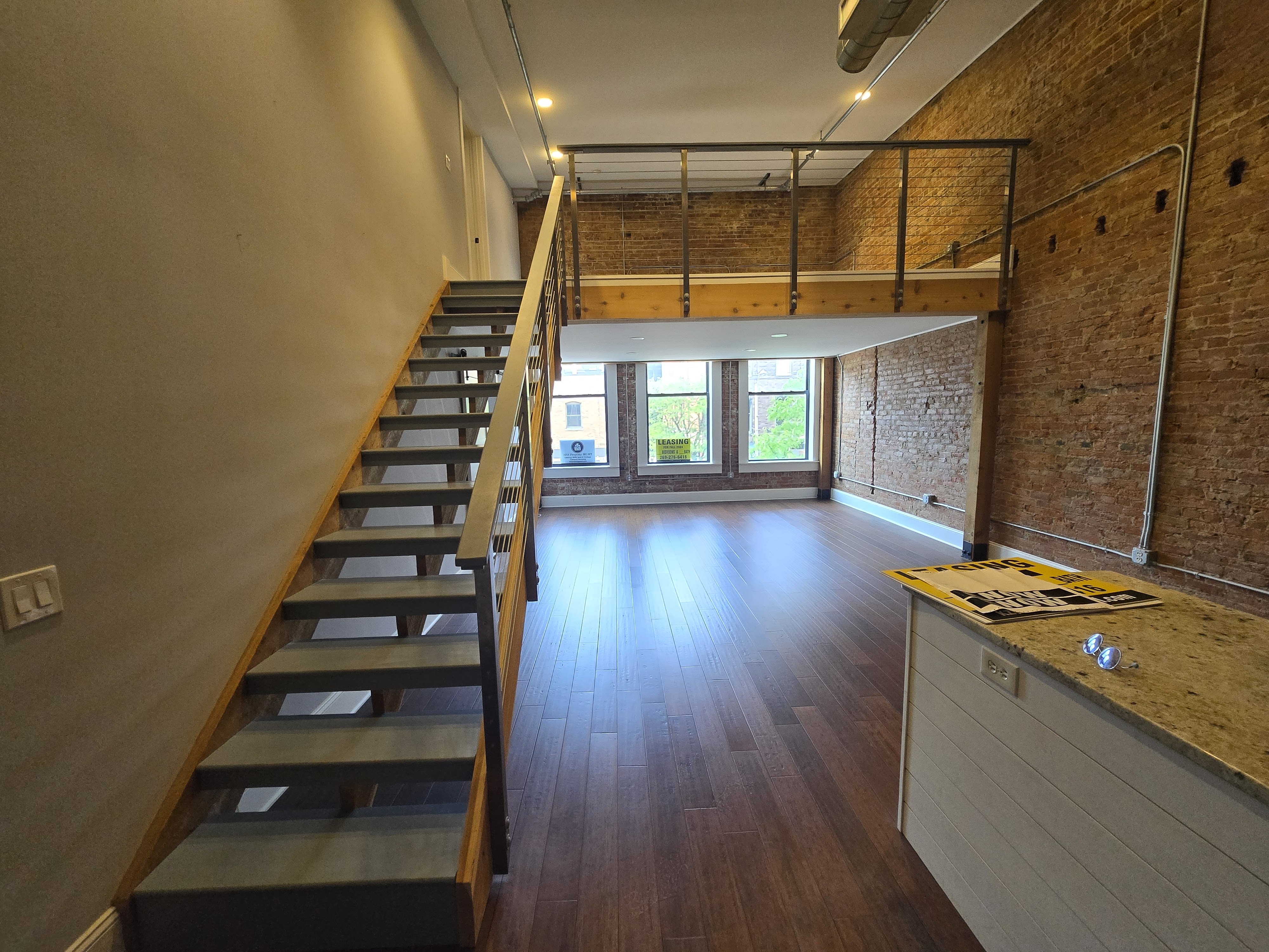 232 E Michigan Ave – photo 5
