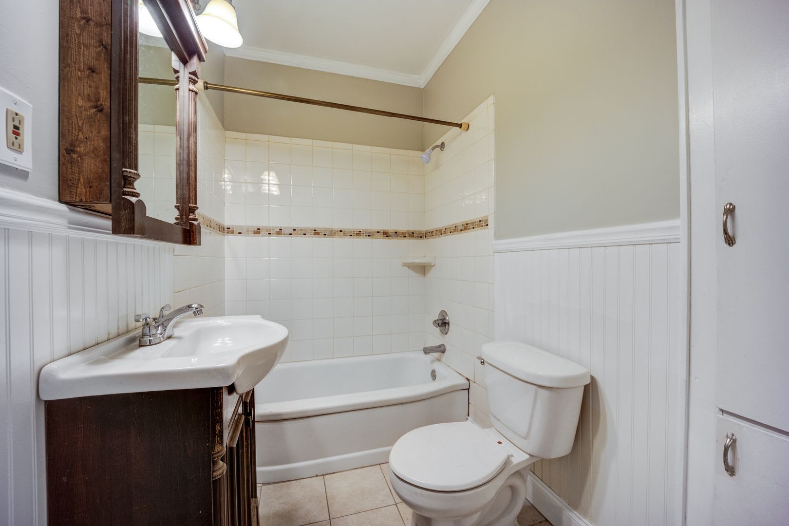 Freshly Updated 3 Bedroom Home – photo 4