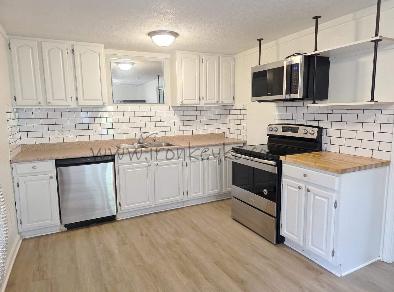 8807 East 49th Street – photo 2