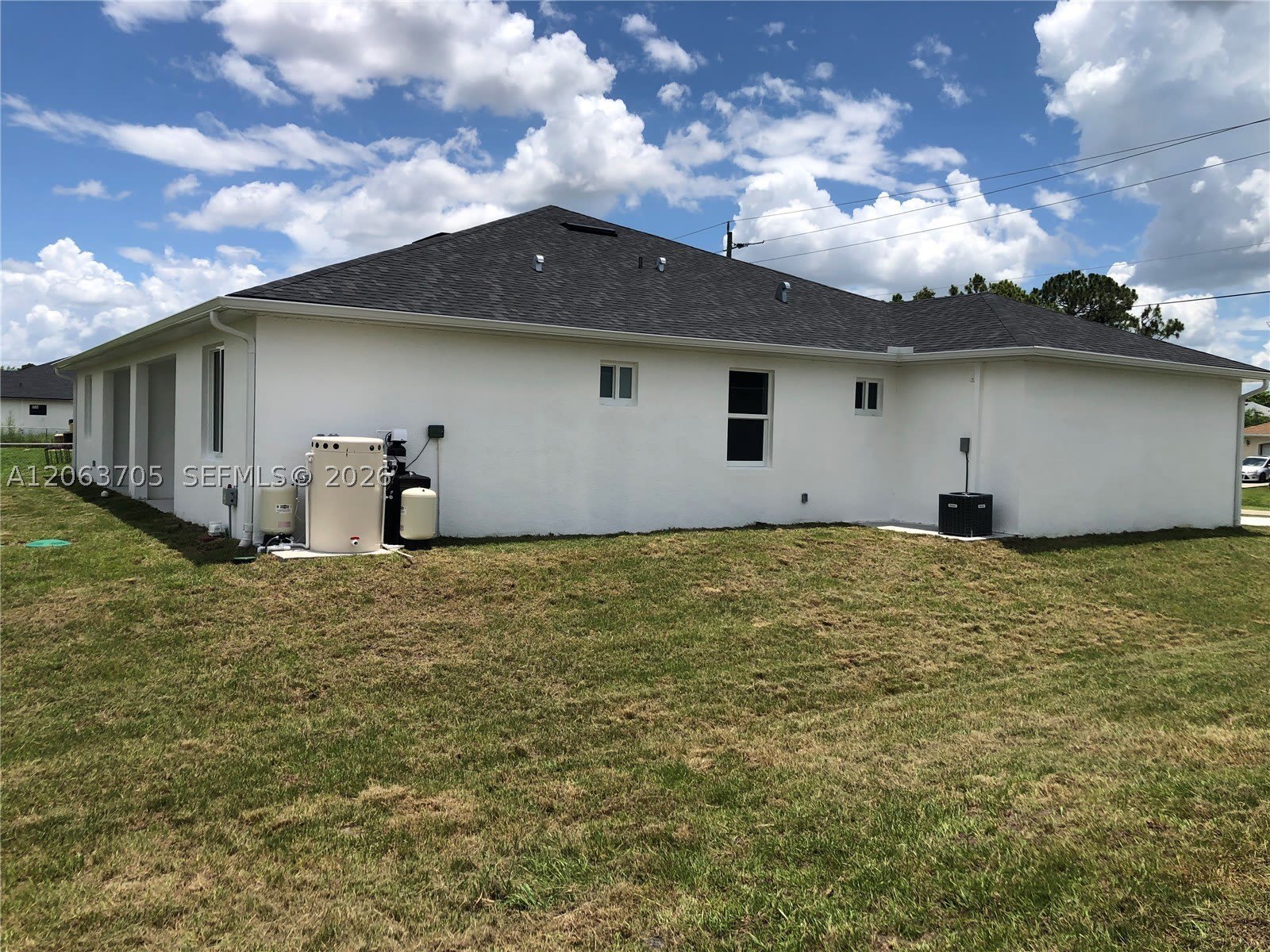 4572 Golfview Blvd – photo 3