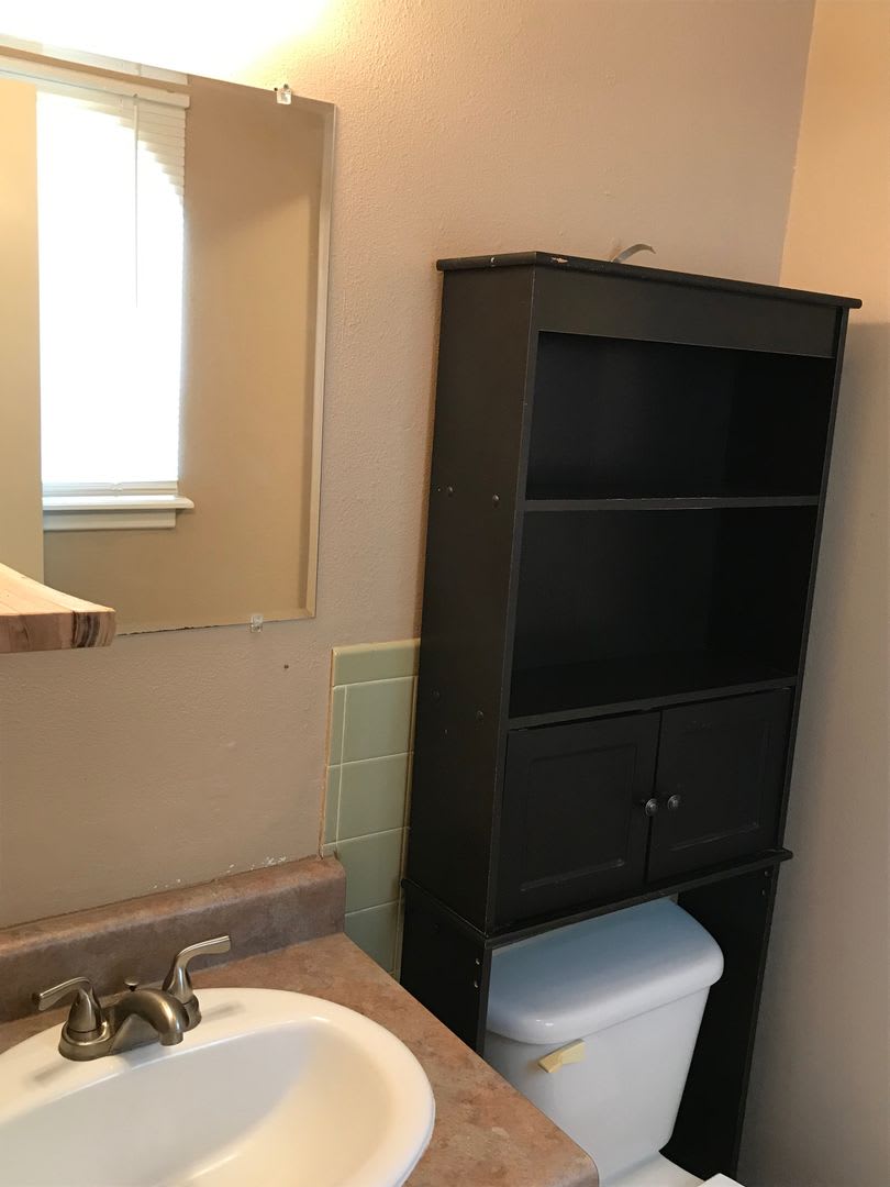3 Bedroom 2 Bathrooms 2 Car Garage With Big Backyard In Western Plateau – photo 3