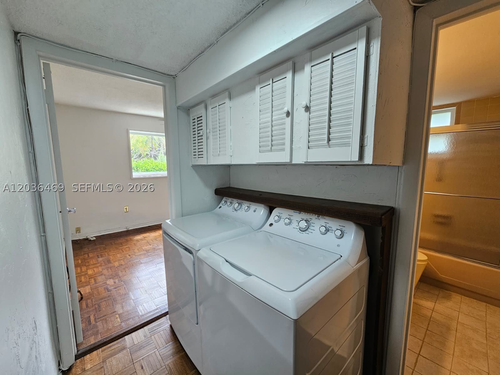520 NE 38th St – photo 5