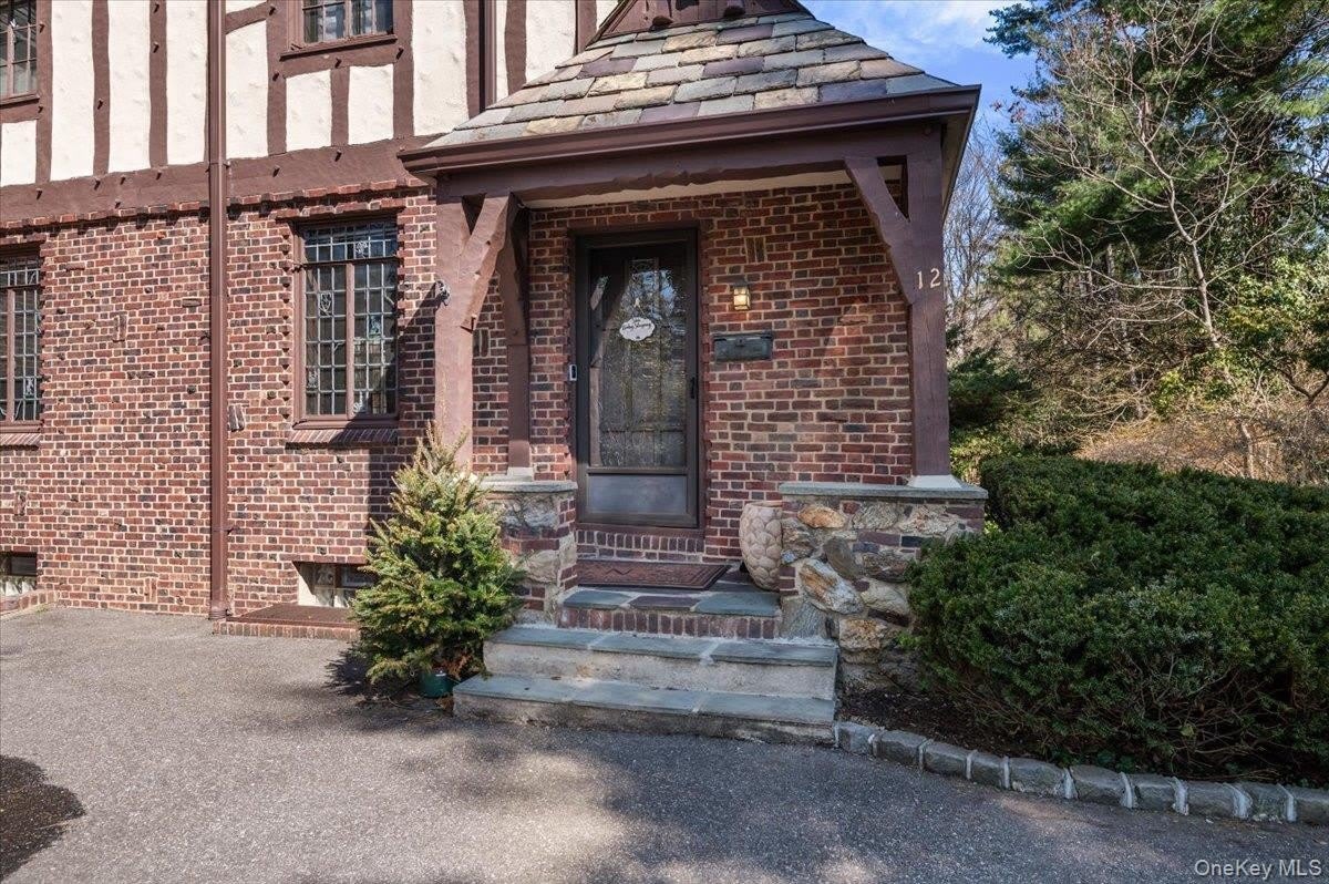 12 Hampton Road – photo 2