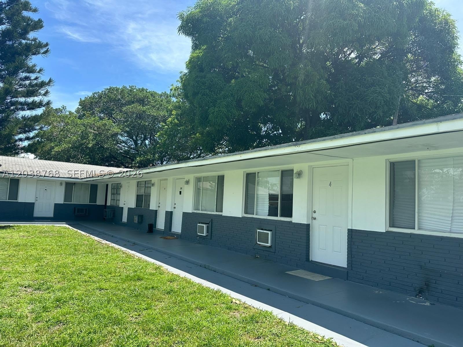 325 NE 2 ST – photo 5