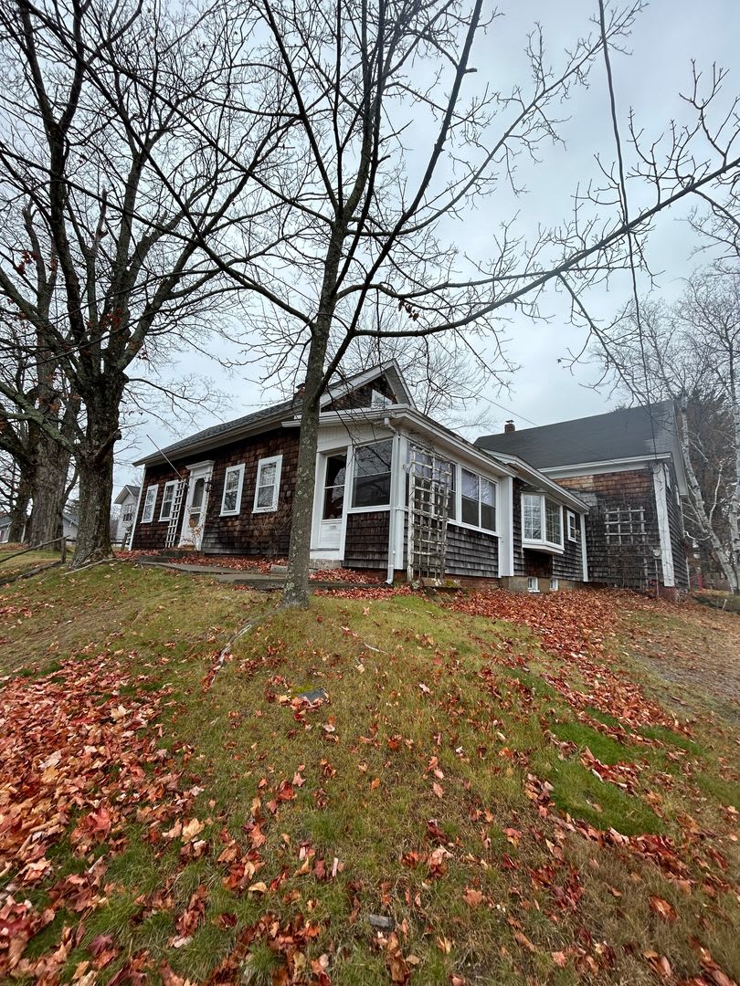 PRICE IMPROVEMENT! Single Family Cape AVAILABLE in Rochester, NH! – photo 4