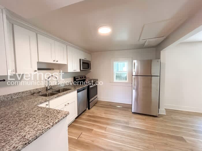 1130 Quash Street – photo 3