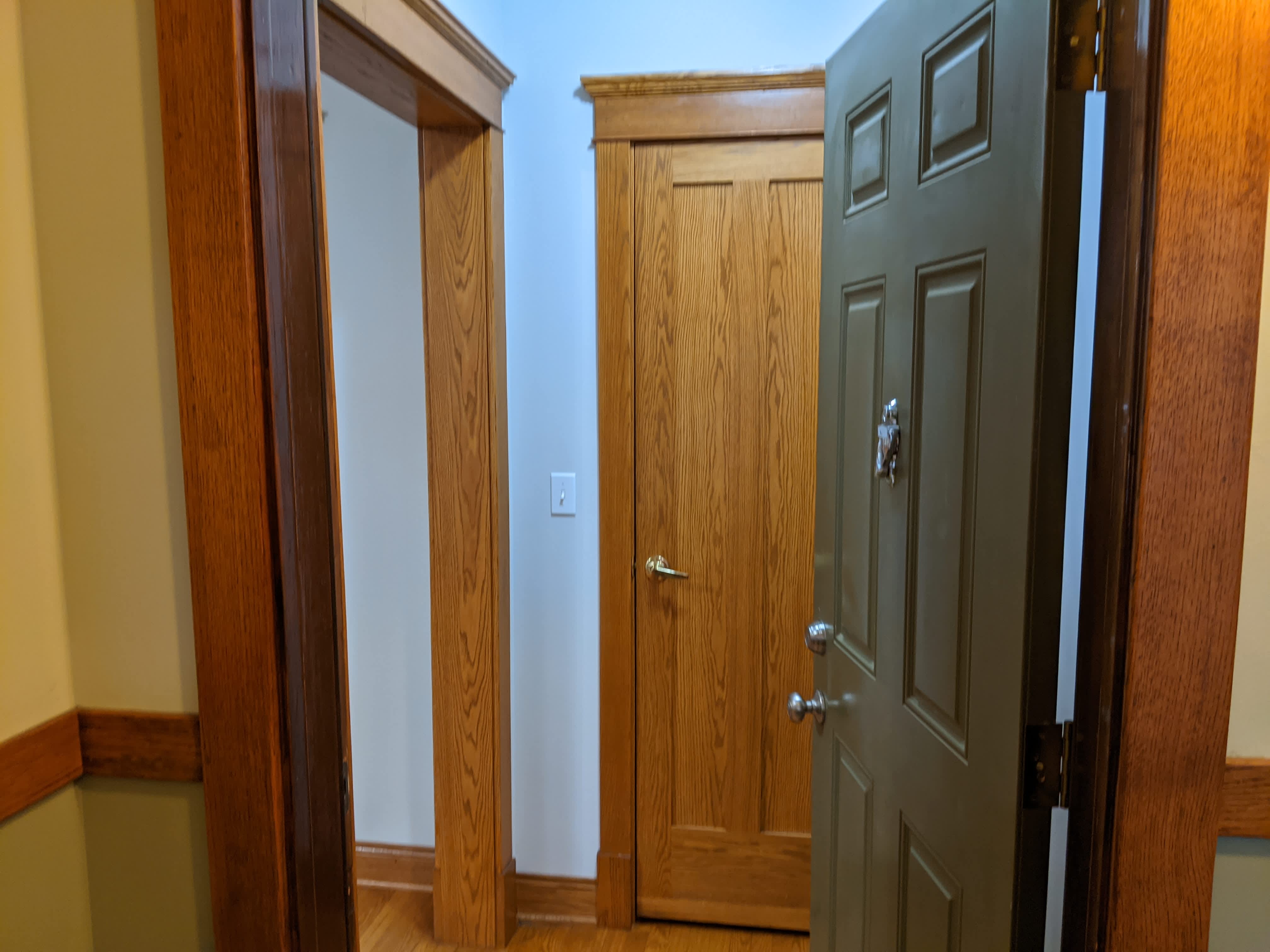 2528 North Hamlin Avenue – photo 5