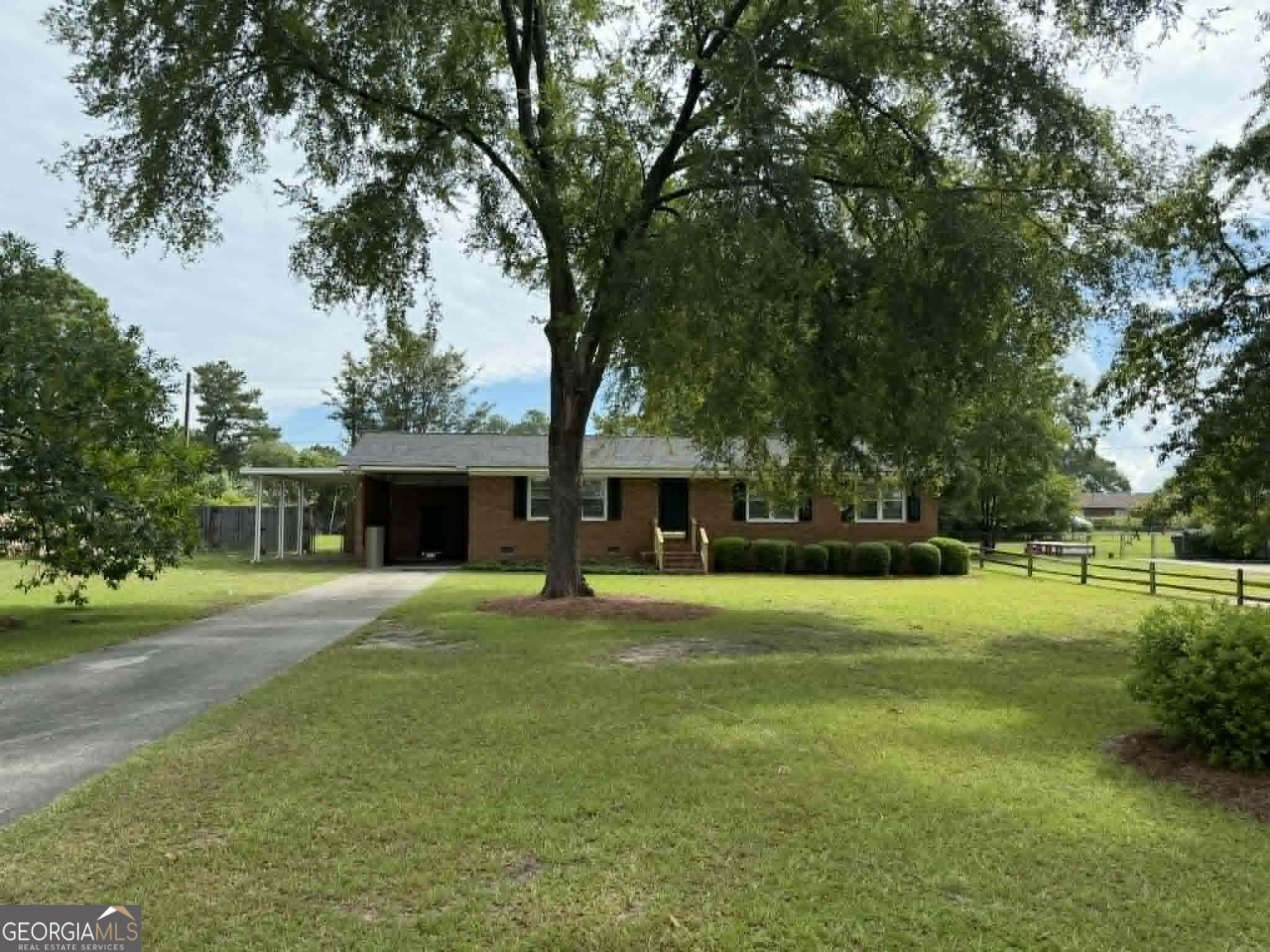 311 Brookhaven Drive – photo 1