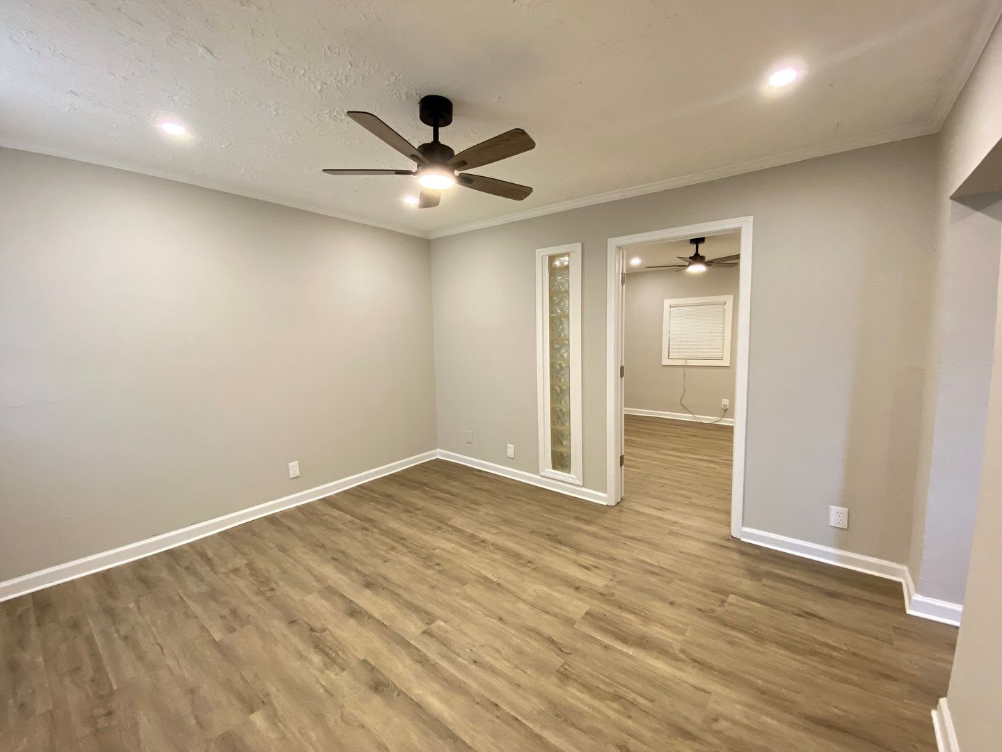 Renovated 2 Bedroom First Floor Apartment- Minutes Away From Downtown Lawrenceville! – photo 2