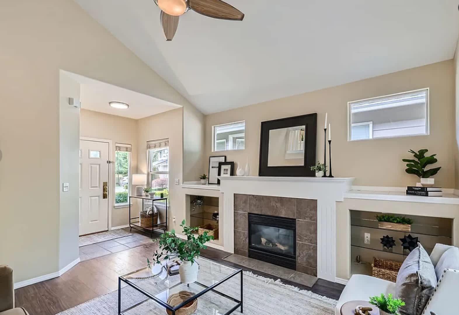 Charming 3 Bedroom Townhome In Edmonds – photo 5