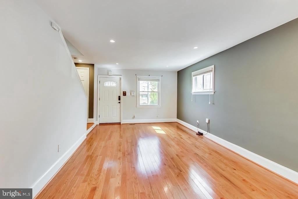 1145 46TH Place SE – photo 4
