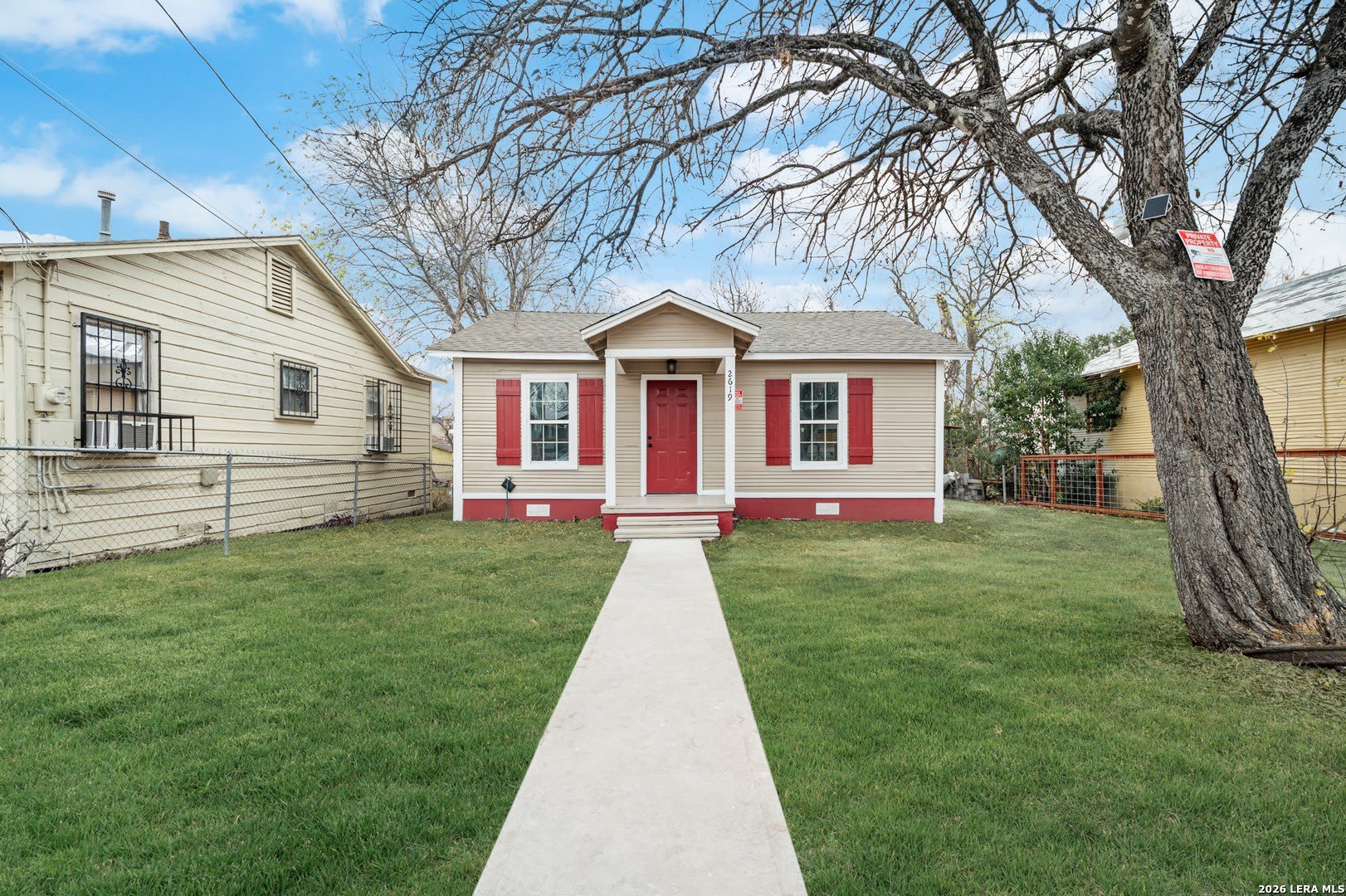 2619 E Houston – photo 3