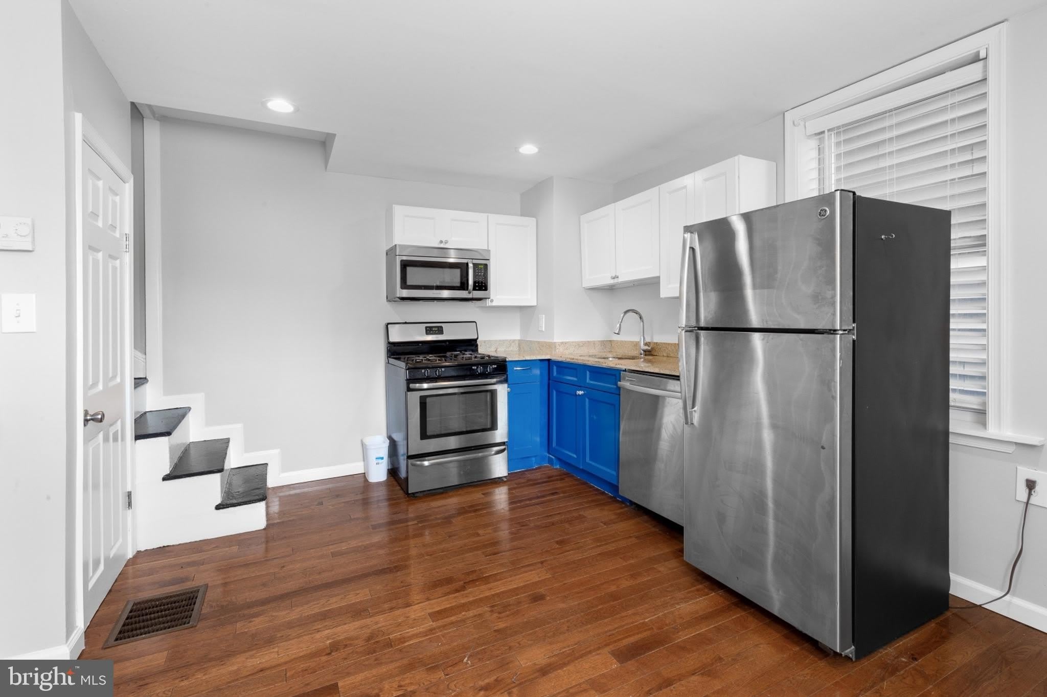 1428 N HOPE Street – photo 2