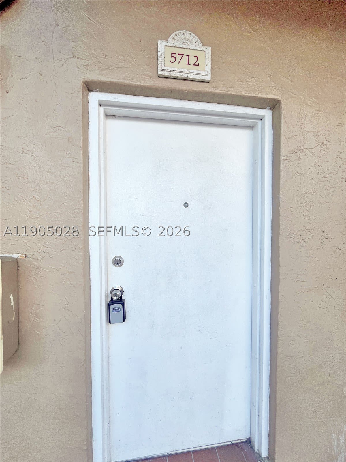 5712 W 25th Ct – photo 4