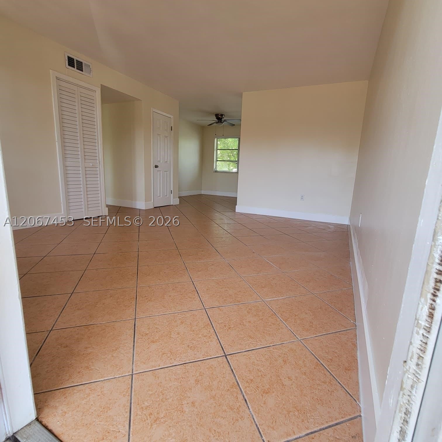 2211 NW 64th Ave – photo 2