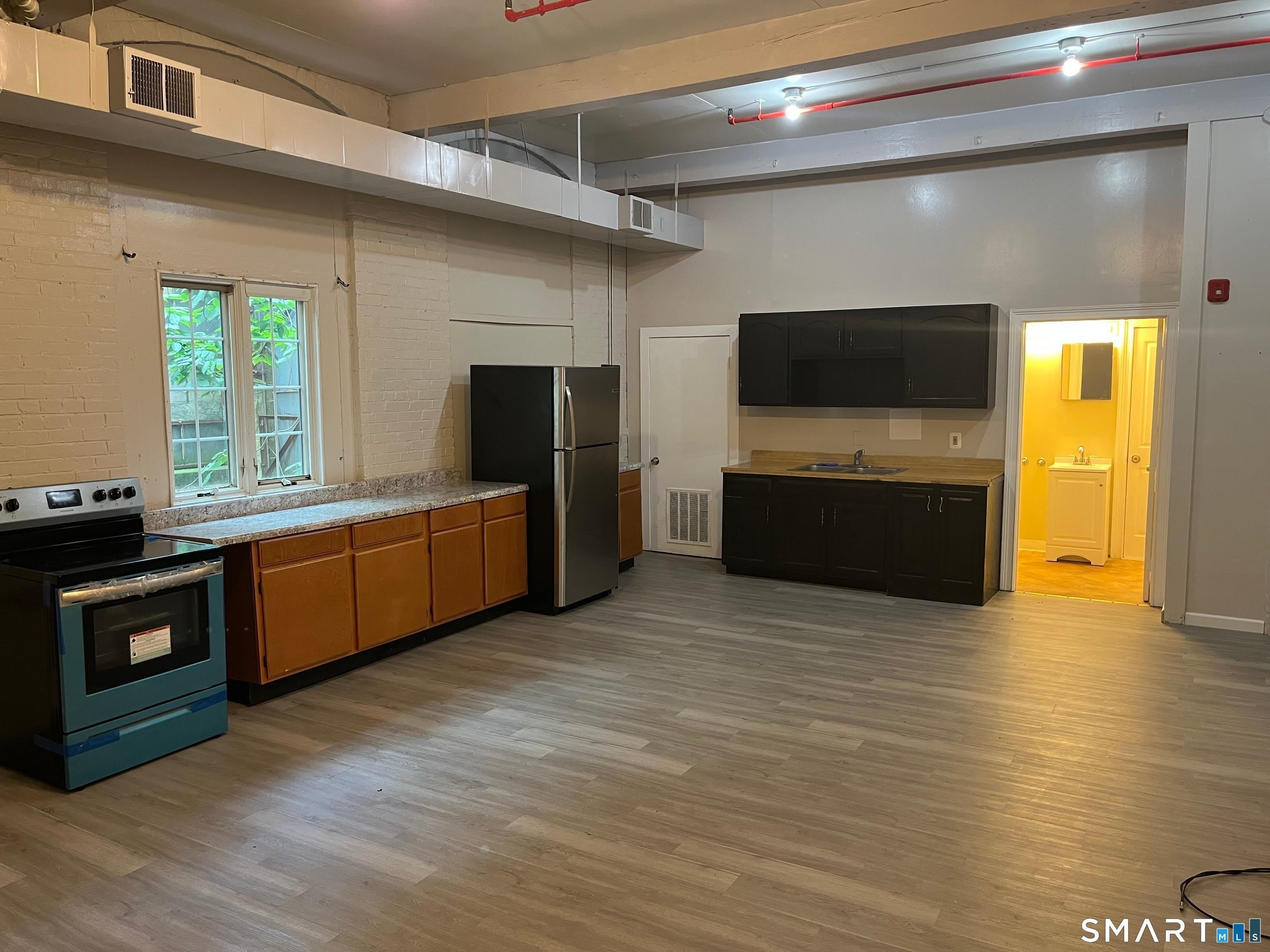 464 Pratt St Extension – photo 5