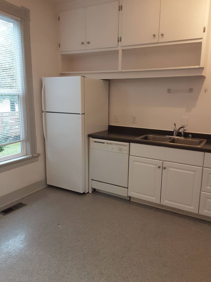 511 E Chestnut Street – photo 2