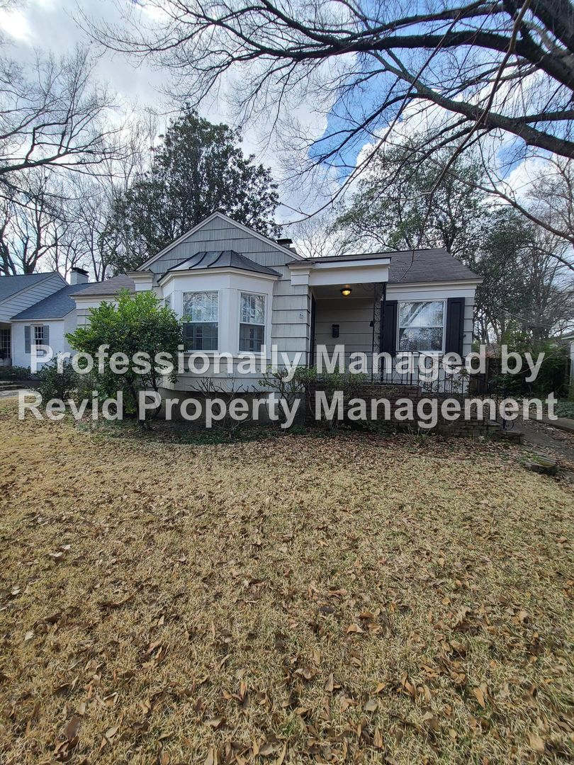 3 Bed 2 Bath Home Off Central Ave – photo 2