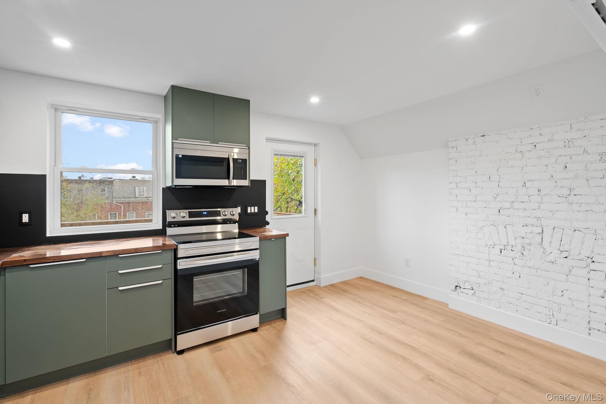 117 Lander Street – photo 3