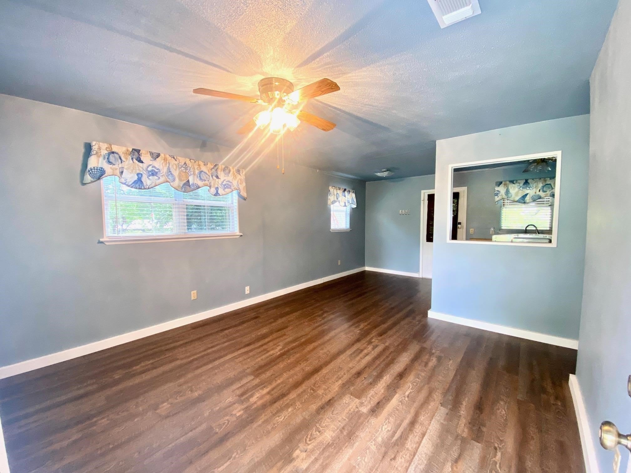 689 Beaver – photo 2
