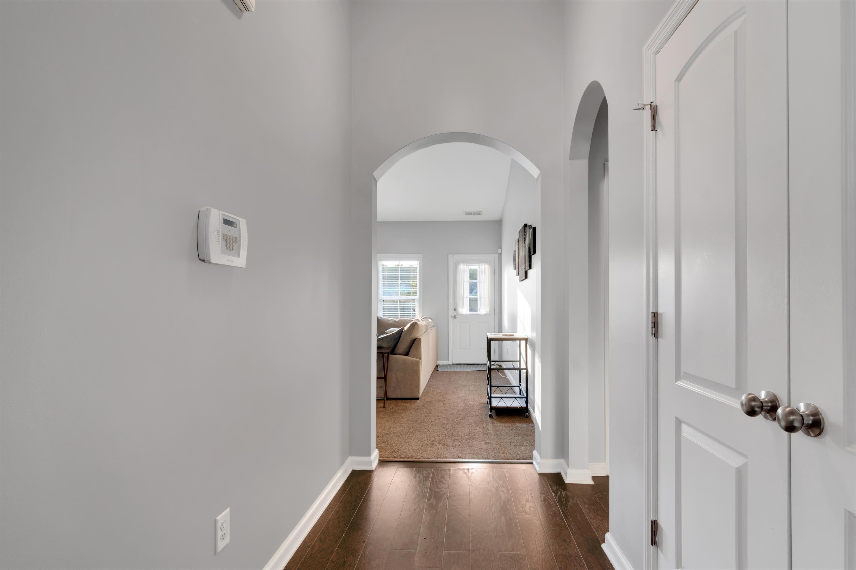 333 Kingston Road – photo 3