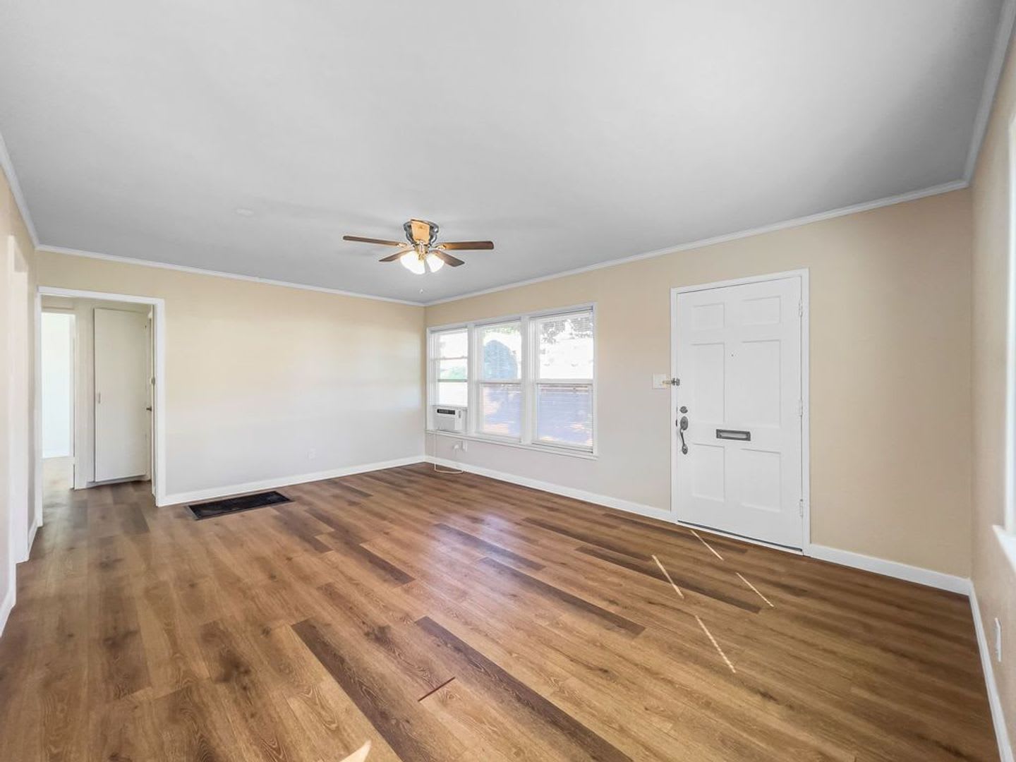San Diego Paradise Hills Renovated 2 bd/1 ba Home w/ A/C and Private Yard – photo 5
