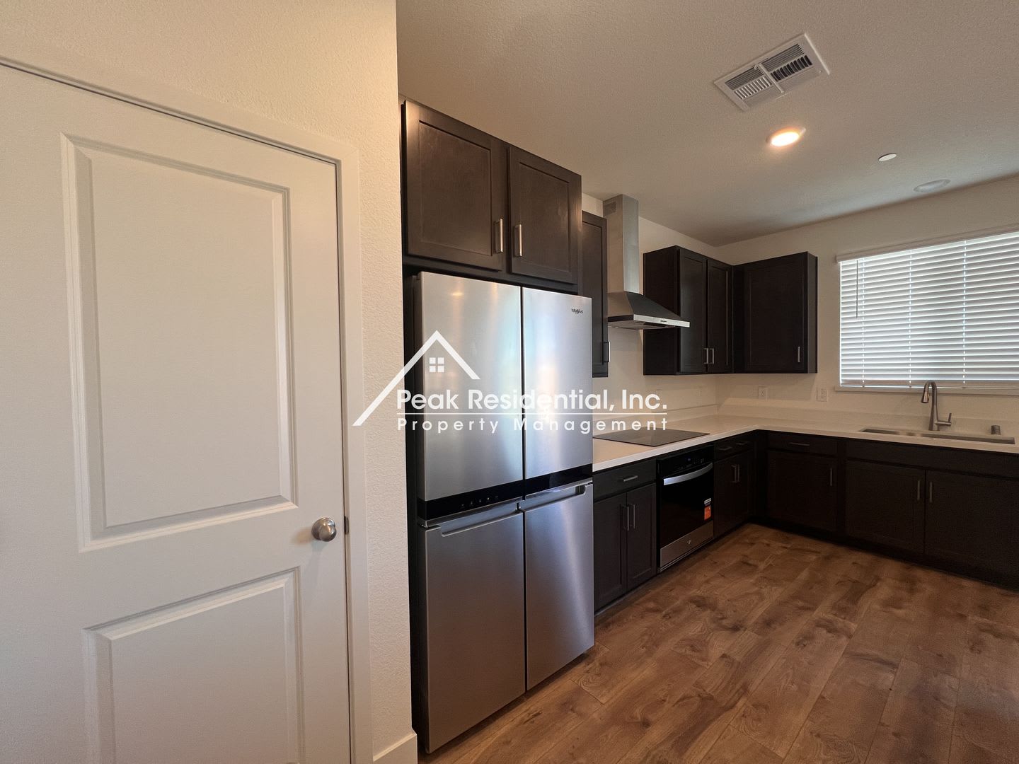 Brand New Sacramento 3bd/2.5ba Home With Large Loft! – photo 5