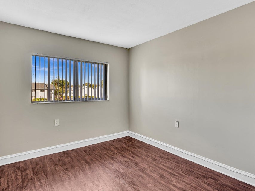 1163 Lake Terry Drive – photo 5