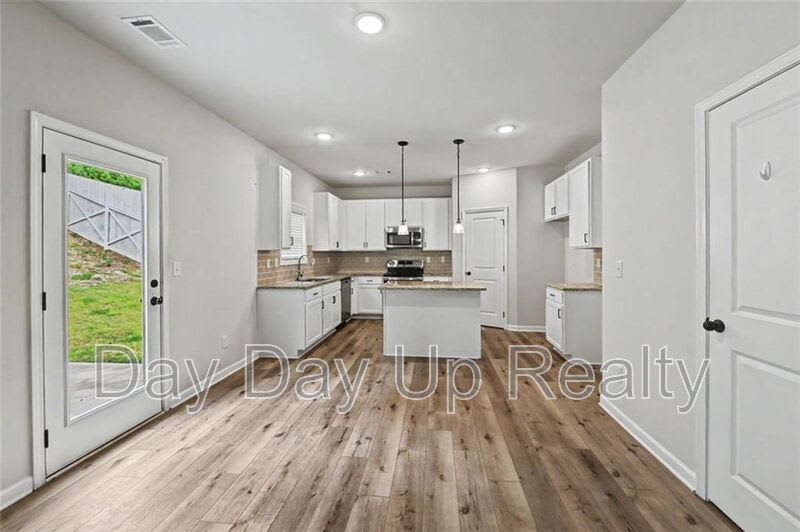 274 Fox Creek Dr – photo 5