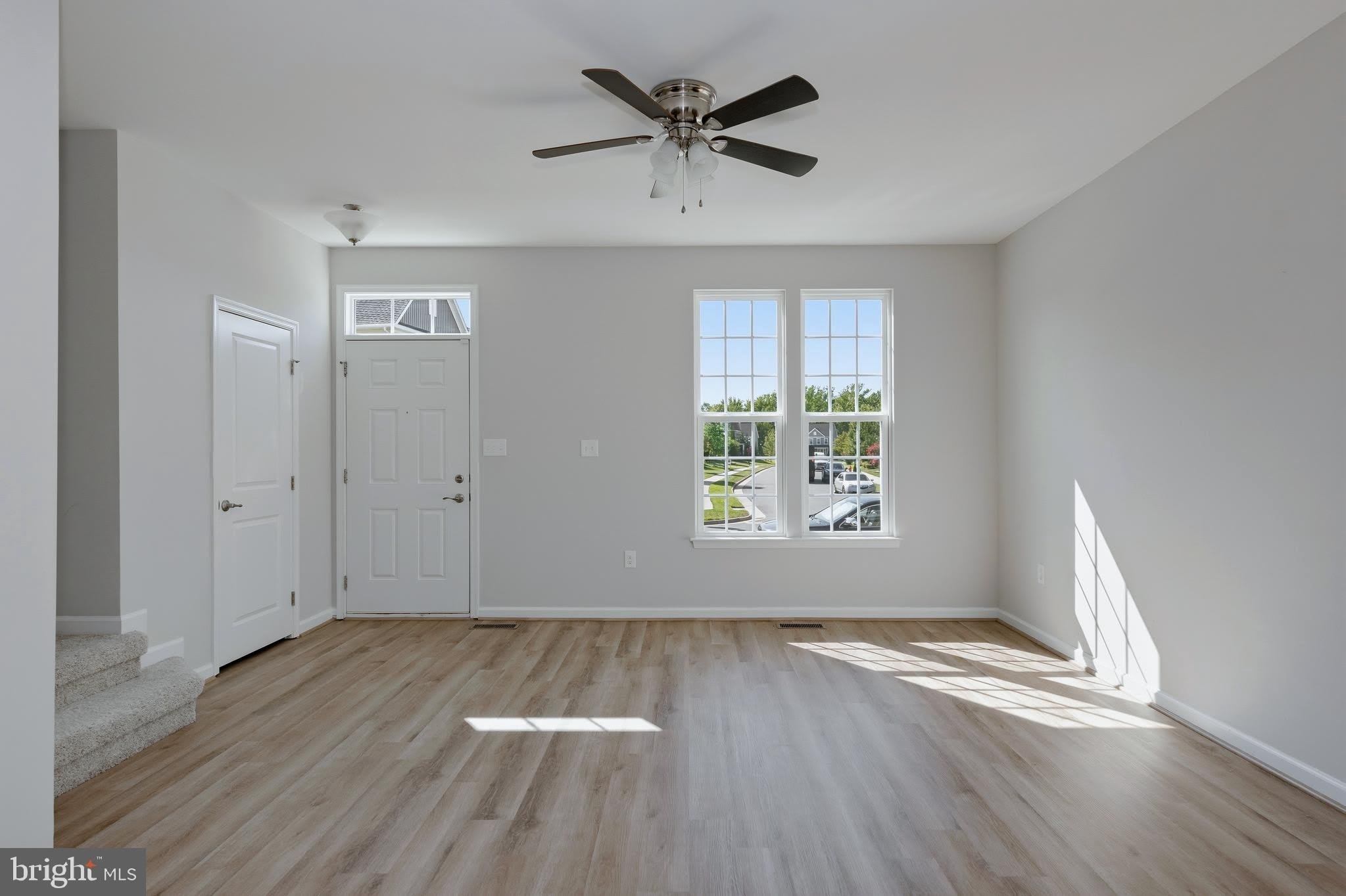 8647 Rosecrans Lane – photo 4