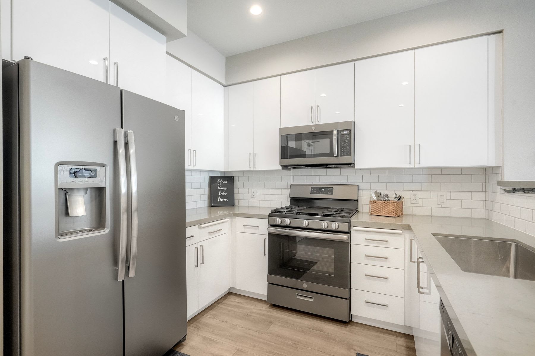 355 N Cleveland St – photo 3