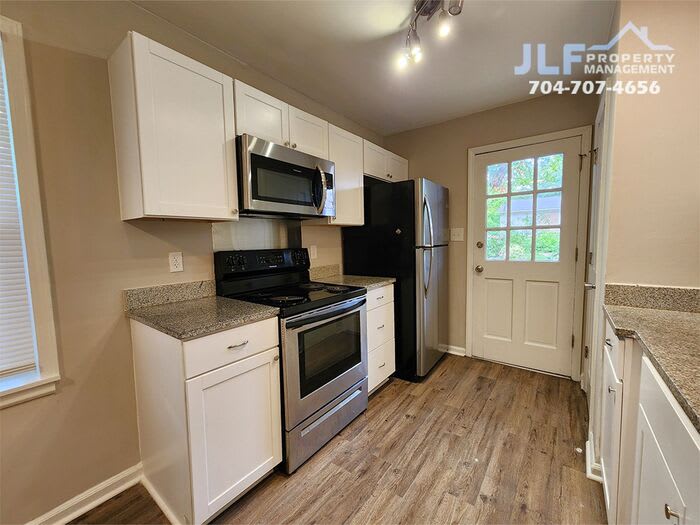 1531 East Liberty Street – photo 4
