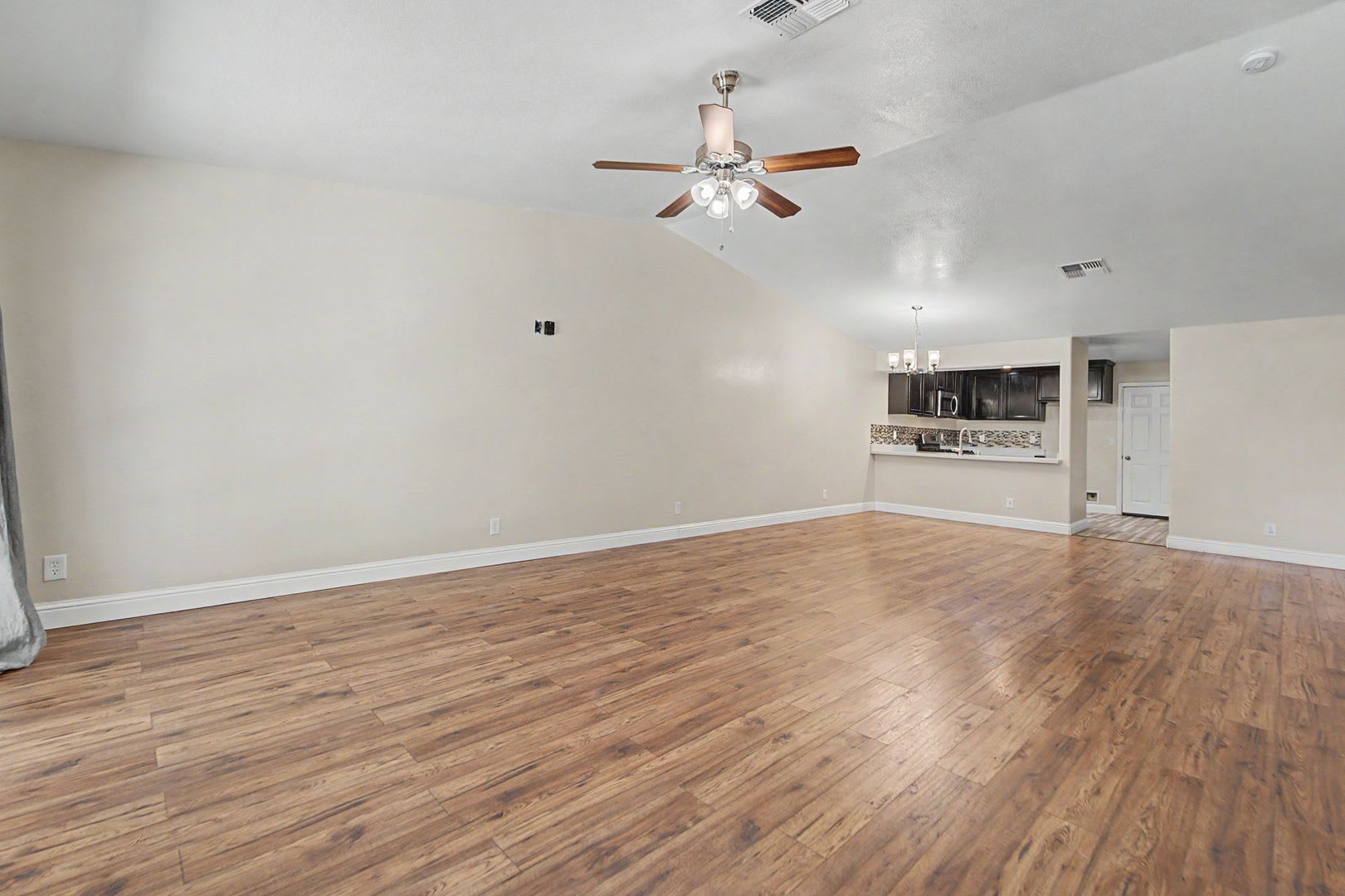 3 Bedroom 2 Bath – photo 5