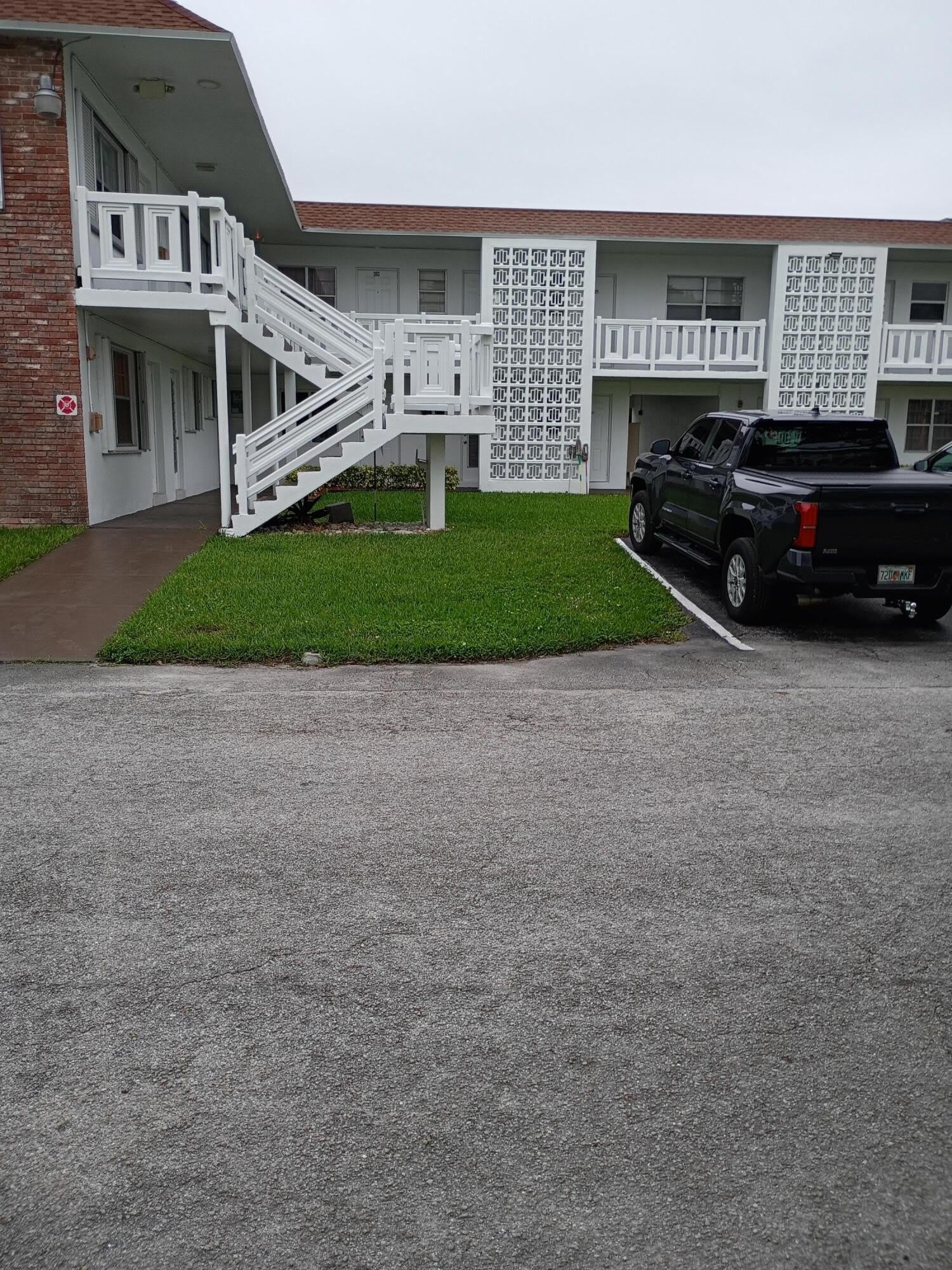 1501 NW 43rd Avenue – photo 2