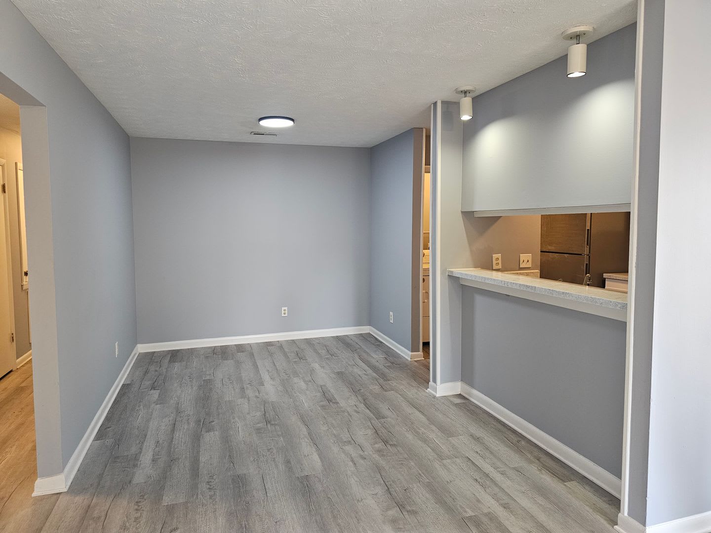 Newly Renovated 2 Bedroom, 2 Bath Condo in Gated Community. – photo 3